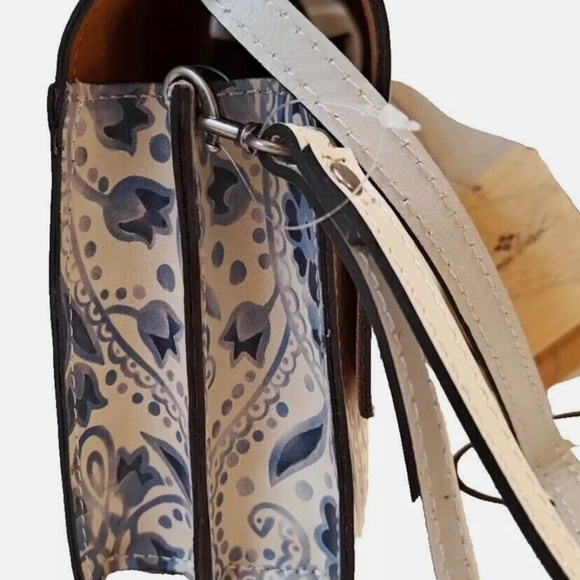 Patricia Nash Lanza ItalianFolklore White Blue Crossbody Leather Crossbody Bag - Picture 2 of 5